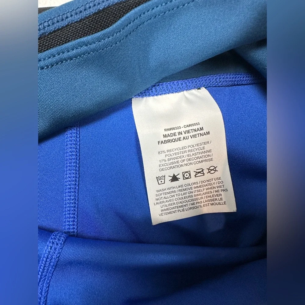 Nike vibrant leggings